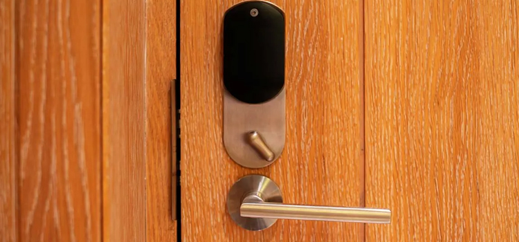 Automatic Locking Door Knob Aptos